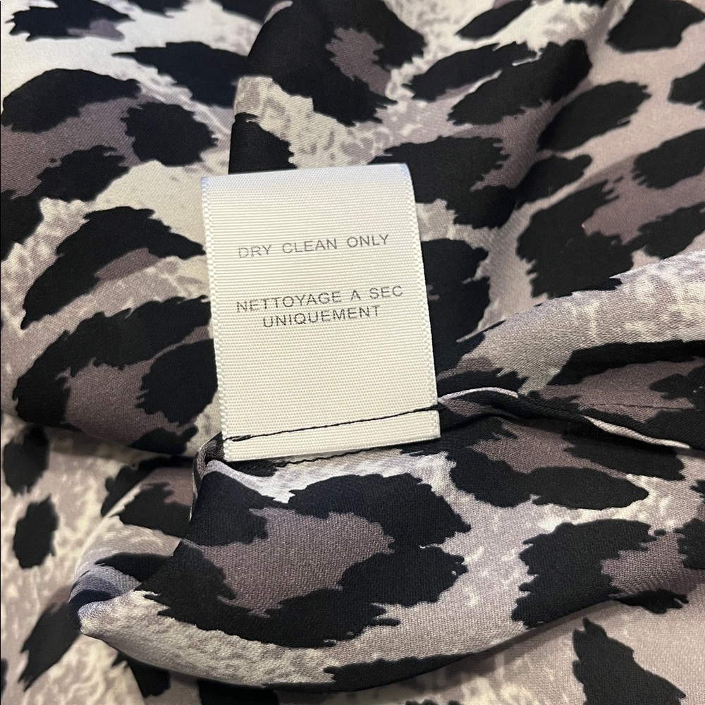 NWOT JOIE Hanelle 100% silk leopard print long sleeve button down blouse small - Picture 10 of 10